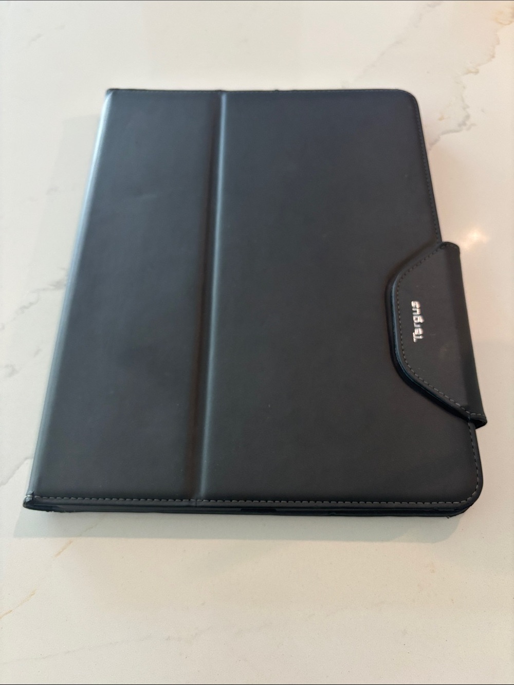 Targus iPAD Air & iPAD Pro 13in VersaVu Case 3rd for 4th, 5th, 6th Gen